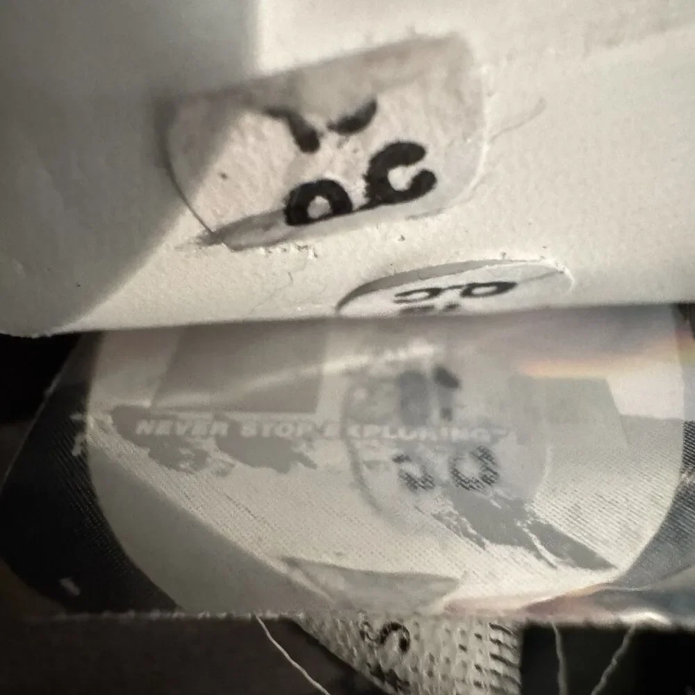 The North Face Kids Puffer Jacket in Green with Fur Hood - Picture 15 of 15